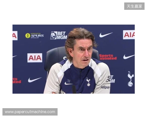 弗兰克：我不同意斯洛特的意见，范德芬不铲抢就不是合格后卫